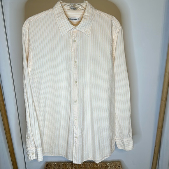 Calvin Klein Other - Calvin Kline men’s‎ button down shirt size large